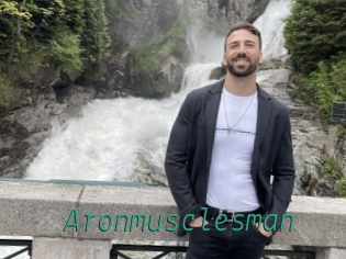 aronmusclesman Gay Home Pictures
