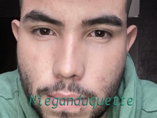 Nieganduquette